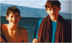 Nick et son frre jumeau Kelly.