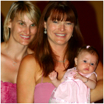 Stephanie, sa soeur et sa fille Lily.