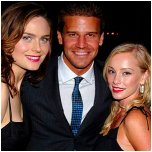 David, sa femme et Emily Deschanel.