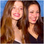 Michelle et une de ses amies, qui joue dans '70's show'.